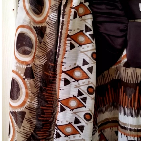 NWOT BCBGeneration Semi Sheer Boho Brown/Cream Tribal Print Pullover Blouse XS - Picture 5 of 7